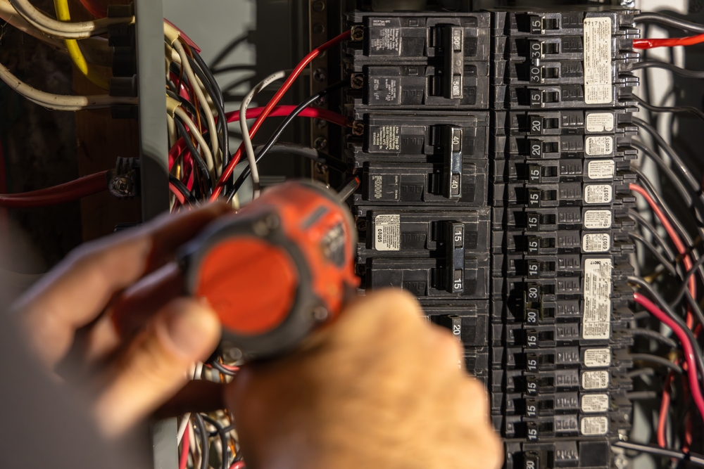 Signs You Need a Panel Upgrade from an Electrician in New Orleans - electrician in new orleans - b powered electric