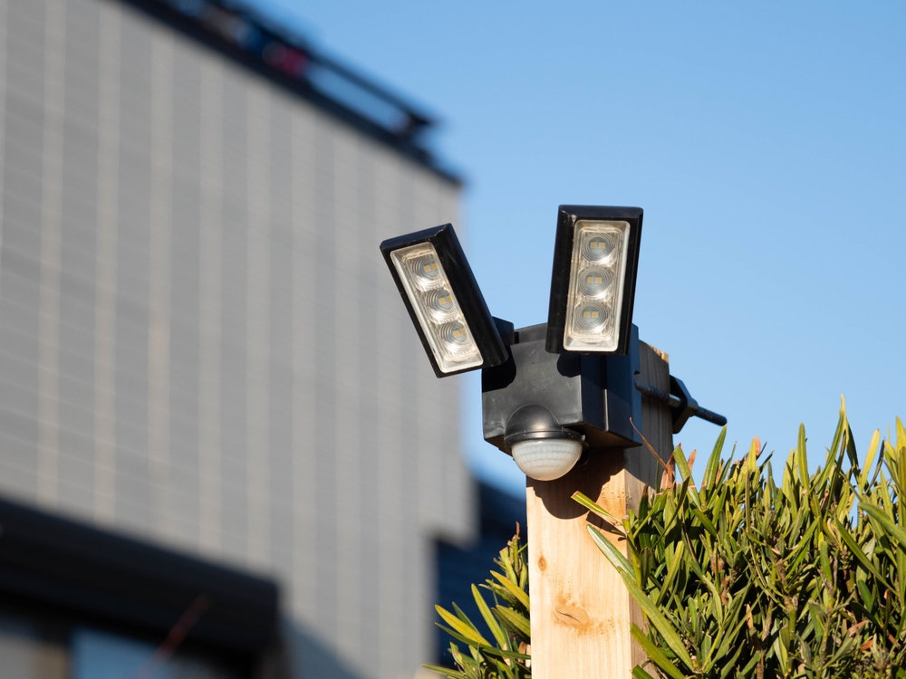 Smart-Lighting-Solutions-to-Reduce-Energy-Costs-in-Offices-and-Retail-Spaces-electrician-new-orleans-b-powered-electric